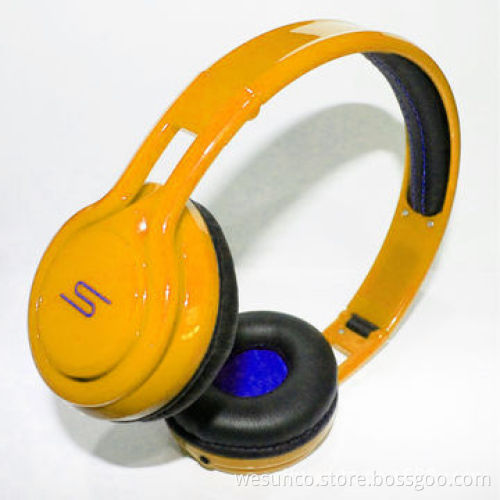 Famous design wired computer headphone
